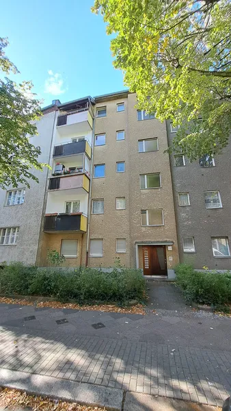 Ruhige und helle 2,5-Zimmer-Wohnung in Berlin-Gesundbrunnen! — photo 1